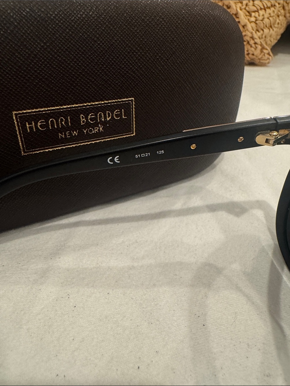 henri bendel HB804S Broadway 002 Black Frame Sunglasses/Blue Mirrored Lenses - Picture 6 of 7